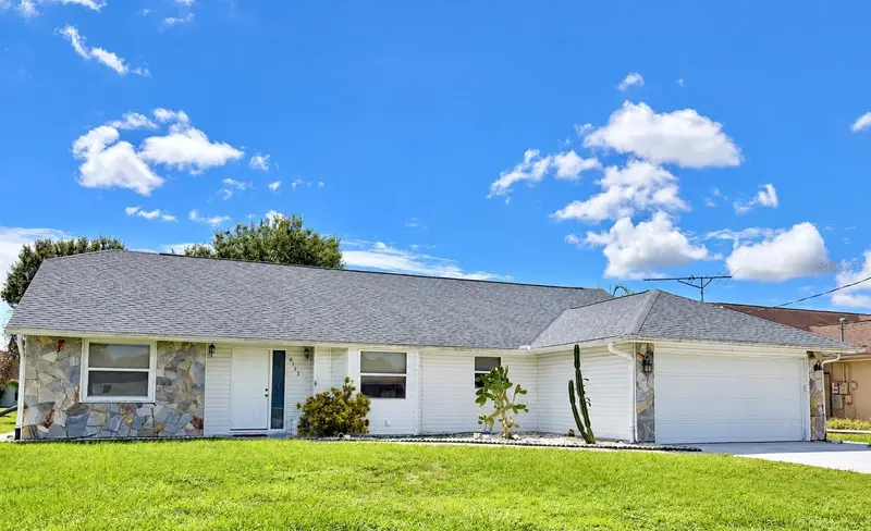 8123 BESSEMER AVENUE, NORTH PORT