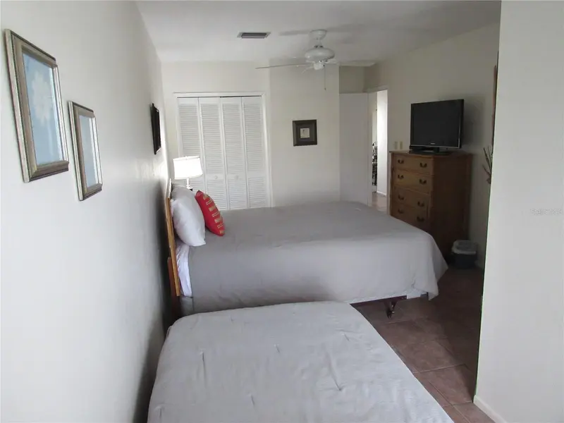 Thumbnail 13