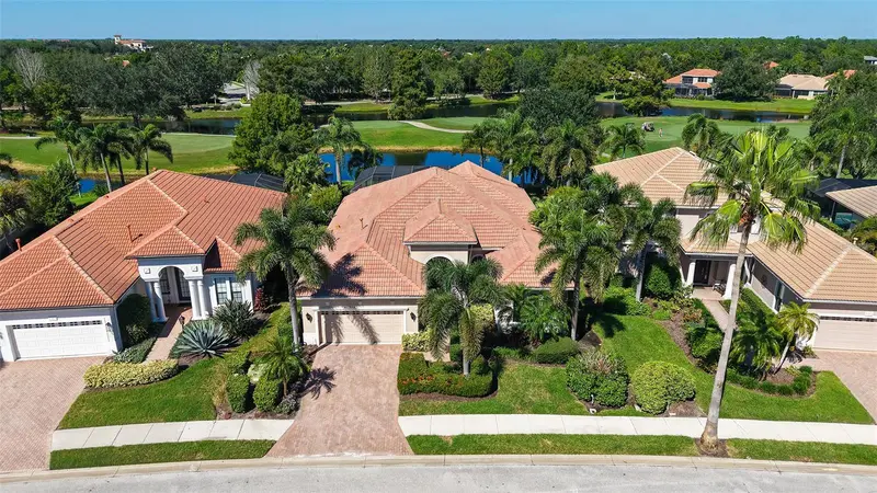 13978 SIENA LOOP, LAKEWOOD RANCH, photo 3 of 65