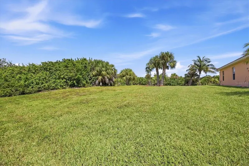10394 WINNIPEG STREET, PORT CHARLOTTE