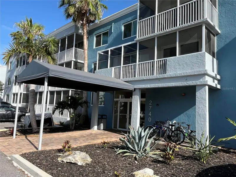 2740 COCONUT BAY LN LANE #3310 (3J), SARASOTA