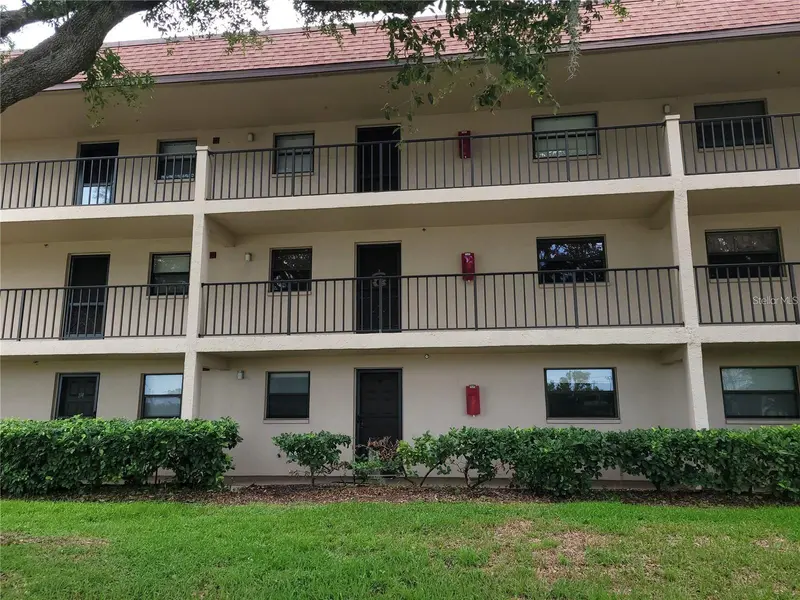 104 CAPRI ISLES BOULEVARD #103, VENICE