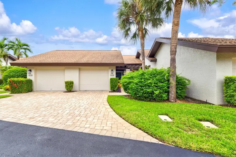 3118 WINDRUSH BOURNE #8, SARASOTA
