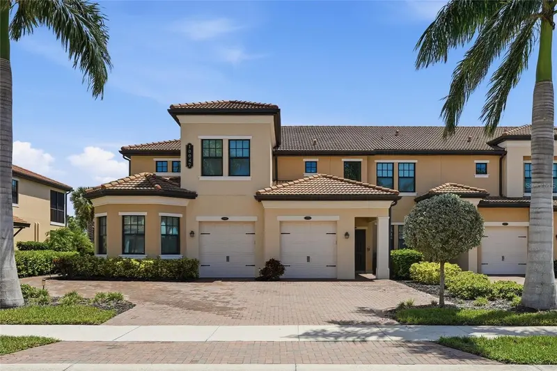 10047 CROOKED CREEK DRIVE #201, VENICE