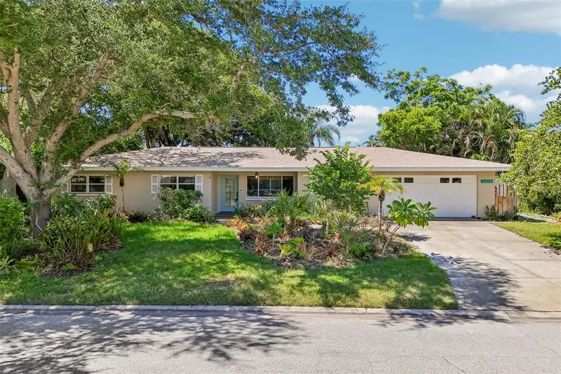 2400 BRINK AVENUE, SARASOTA