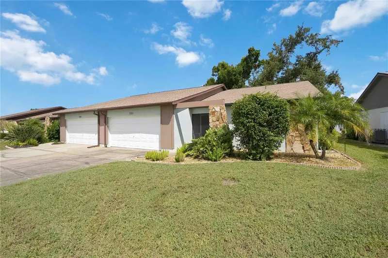 306 PERSIMMON STREET #208, ENGLEWOOD