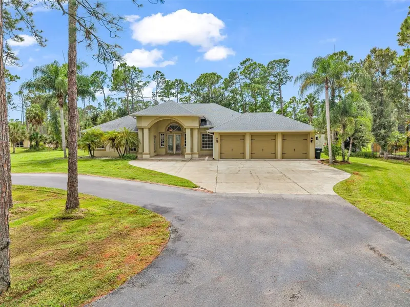 3605 TROPICAIRE BOULEVARD, NORTH PORT