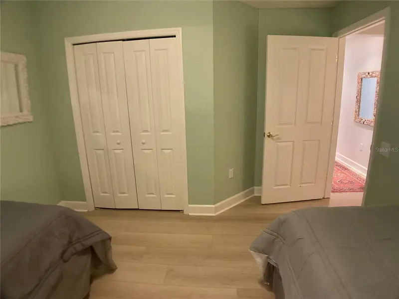 Thumbnail 25