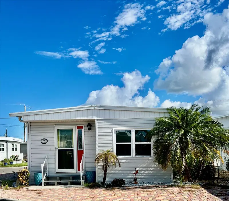 143 PORT DRIVE, VENICE
