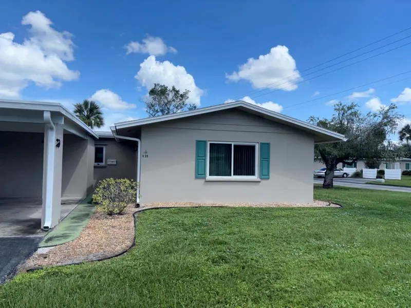 39 STRATHMORE BOULEVARD, SARASOTA