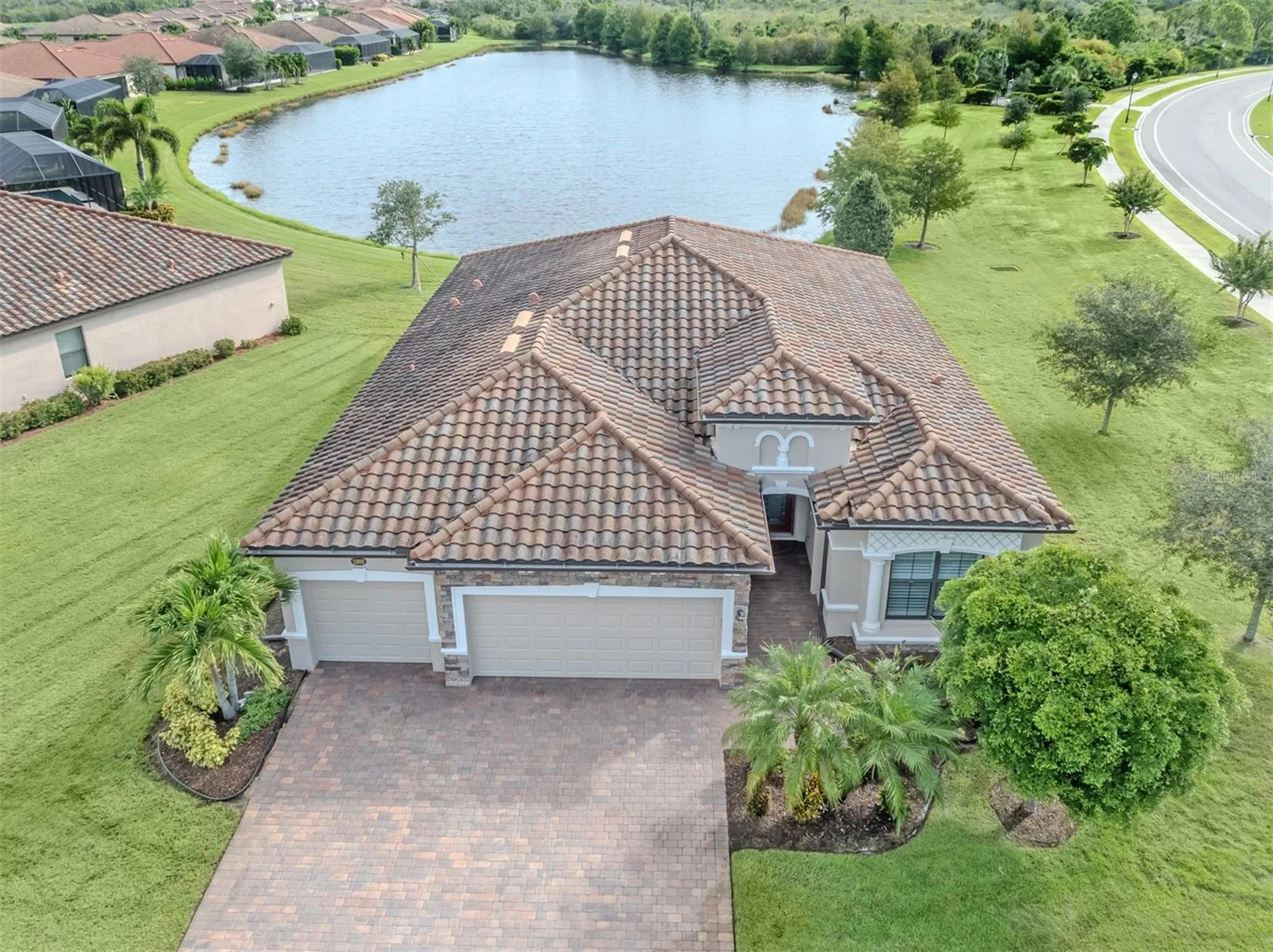 Lakeside home with 3-car garage