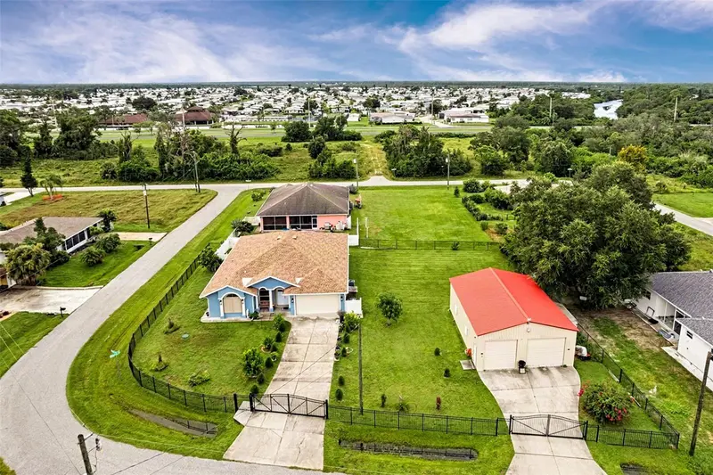 102 BAYAMO DRIVE, NORTH PORT