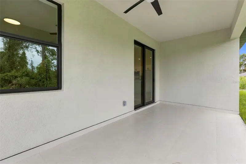 Thumbnail 38