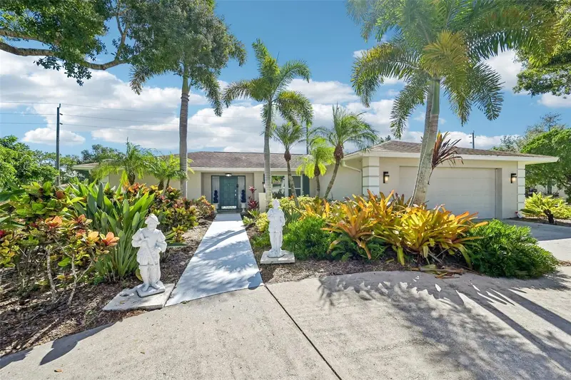 8111 TIMBER LAKE LANE, SARASOTA
