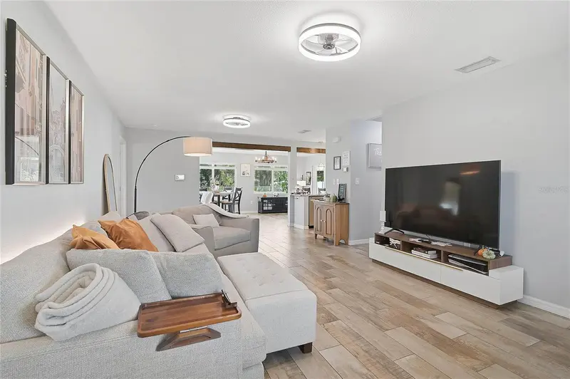 233 MALVERN DRIVE, VENICE, photo 2 of 40