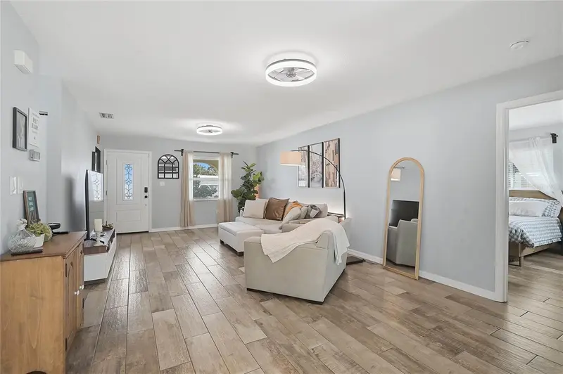 233 MALVERN DRIVE, VENICE, photo 4 of 40