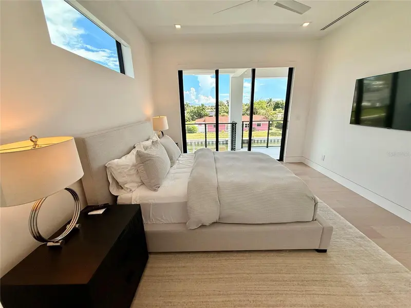 Thumbnail 54