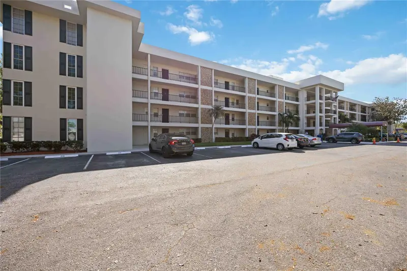 7461 COUNTRY CLUB DRIVE #207, SARASOTA