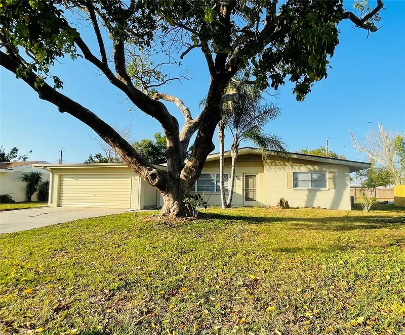 361 SEA GRAPE ROAD, VENICE