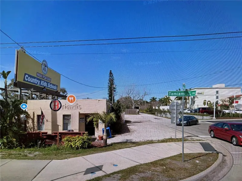 202 TAMIAMI TRAIL, NOKOMIS