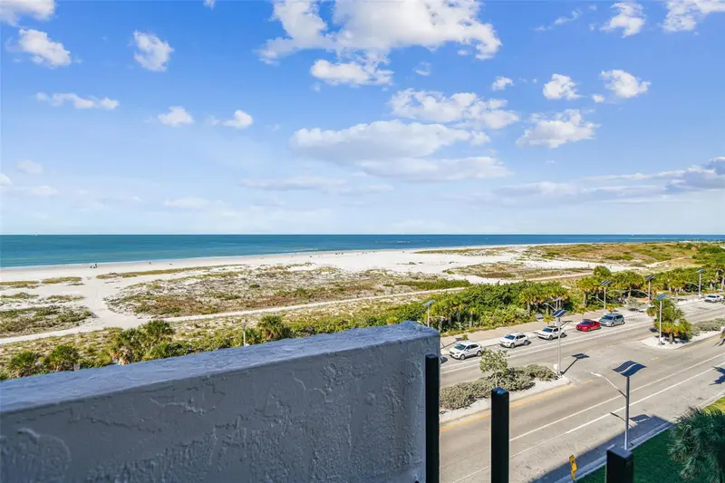 101 BENJAMIN FRANKLIN DRIVE #61, SARASOTA