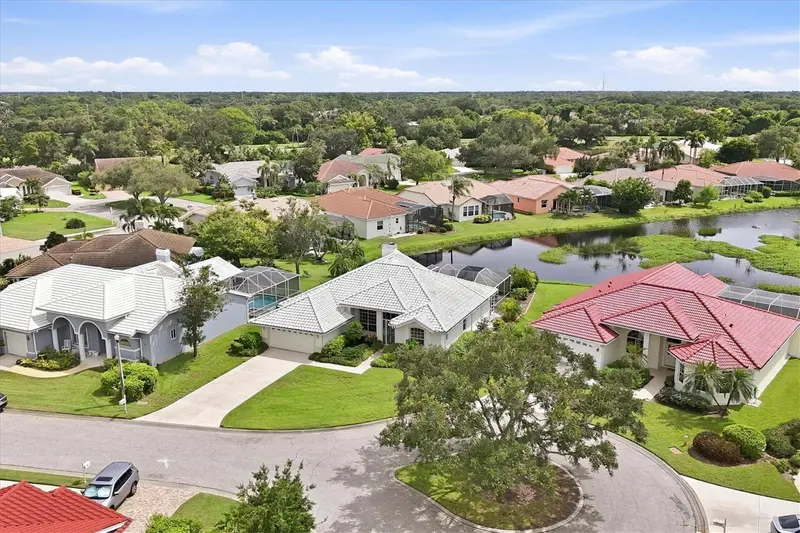 9010 ASHBOURNE COURT, SARASOTA, photo 3 of 44