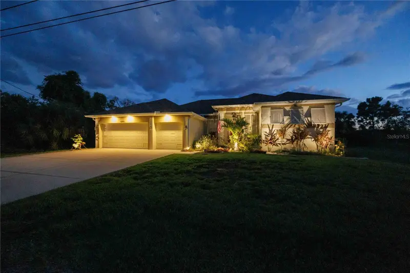 15392 ALDAMA CIRCLE, PORT CHARLOTTE