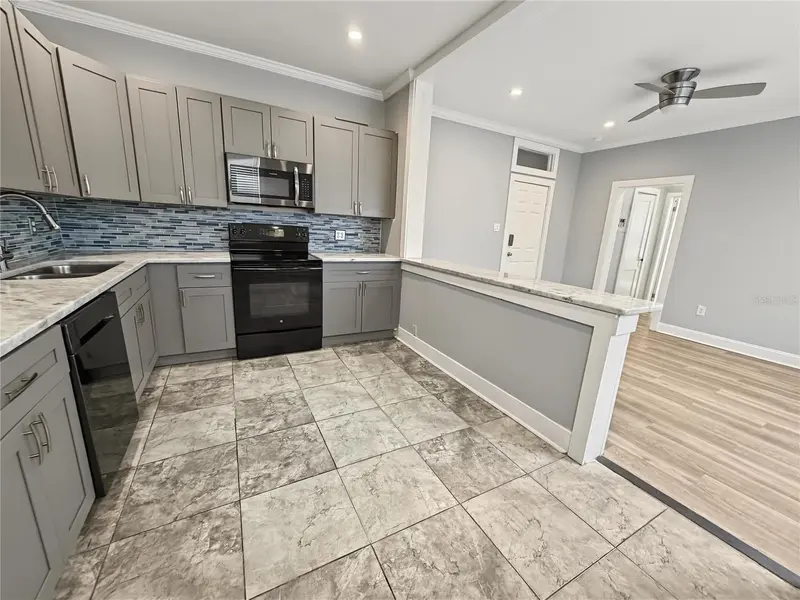 408 ARMADA ROAD #1, VENICE, photo 4 of 12