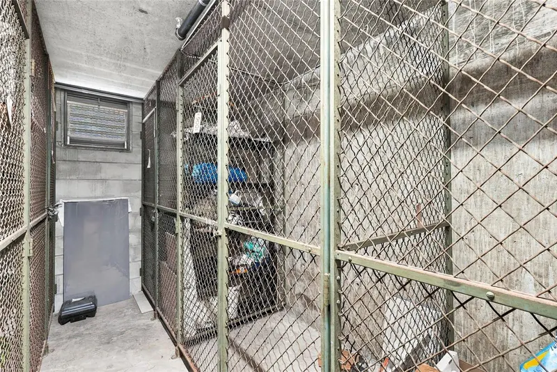 Thumbnail 41