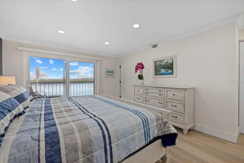 Thumbnail 18