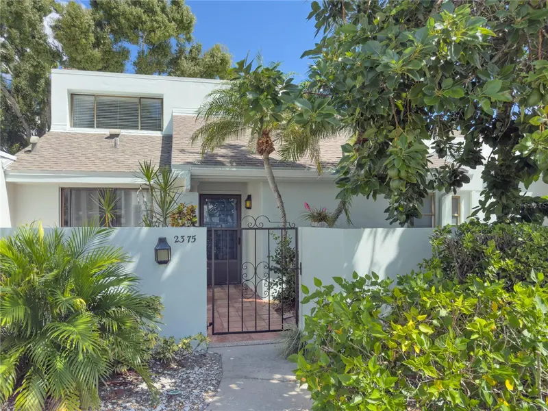 2375 LAKESIDE MEWS #D2, SARASOTA
