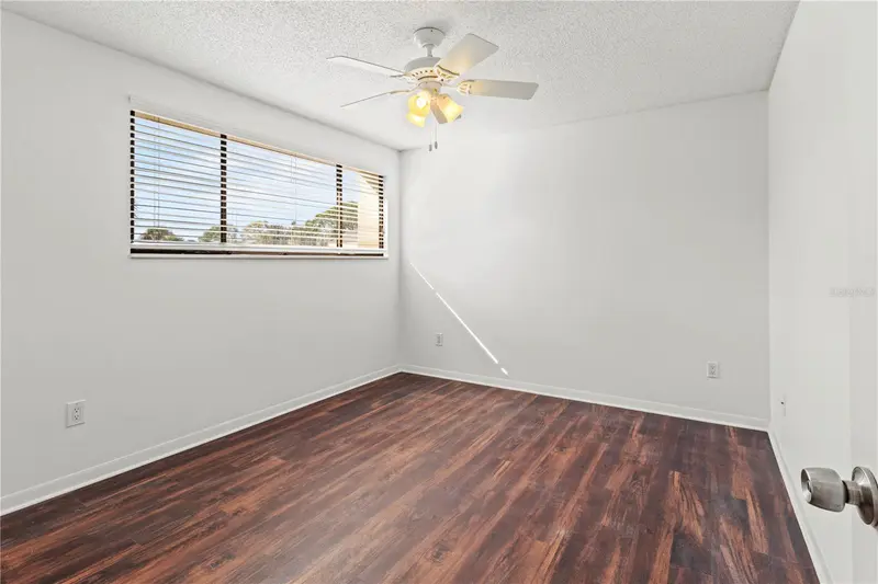 Thumbnail 30