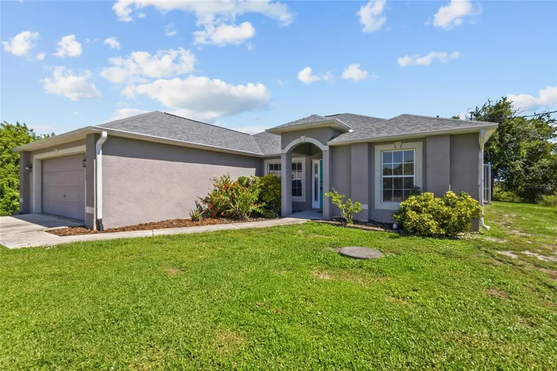 10074 HACKENSACK STREET, PORT CHARLOTTE, photo 2 of 44