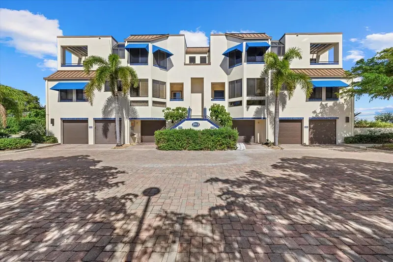 2012 HARBOURSIDE DRIVE #2102, LONGBOAT KEY