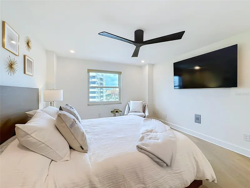 Thumbnail 25