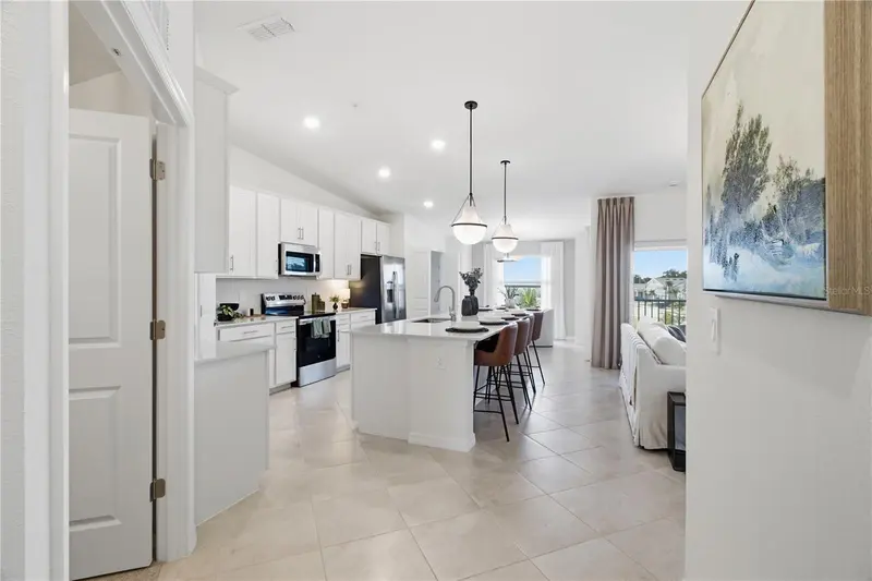 18911 SCALLOP LOOP #103, LAKEWOOD RANCH, photo 2 of 47