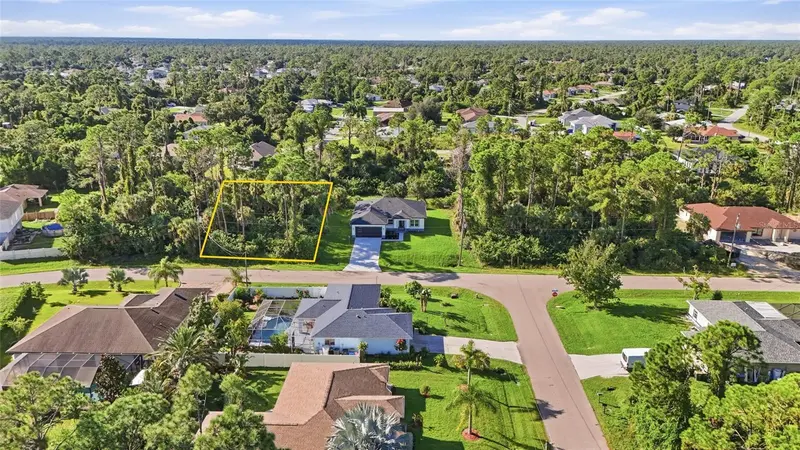 SIMONTON AVENUE, NORTH PORT