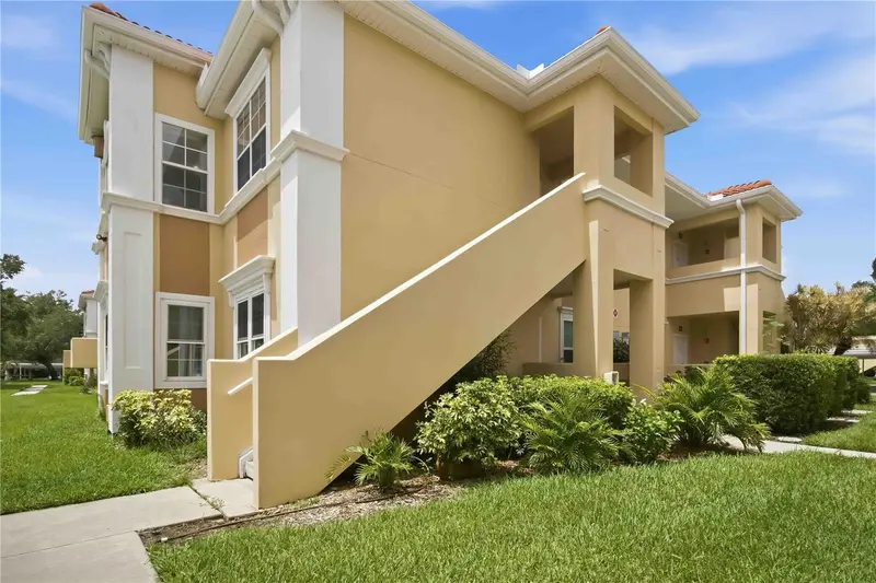 1020 VILLAGIO CIRCLE #205, SARASOTA
