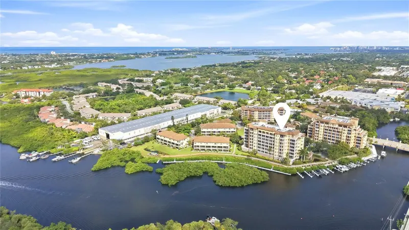 5531 CANNES CIRCLE #403, SARASOTA