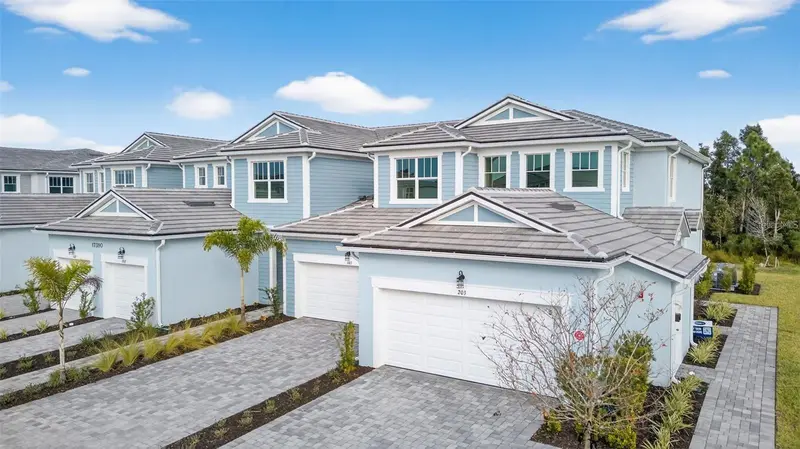 17390 MOONFLOWER DRIVE #203, VENICE