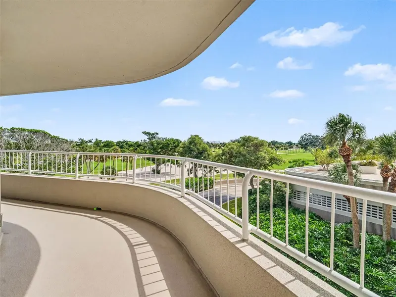 775 LONGBOAT CLUB ROAD #304, LONGBOAT KEY, photo 2 of 32