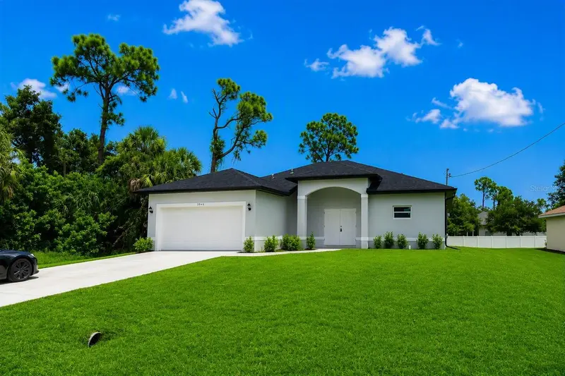 3046 JEANNIN DRIVE, NORTH PORT