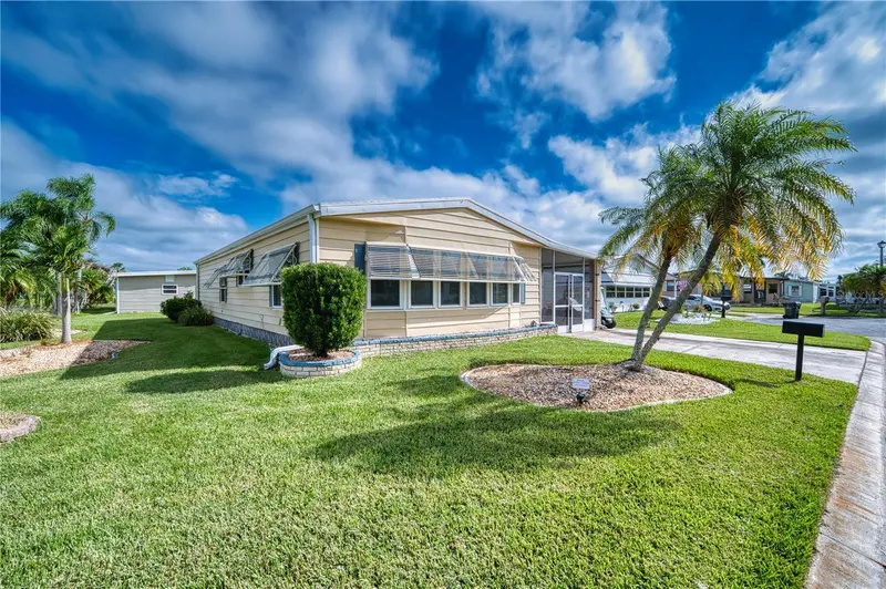 273 CAPTAINS COURT, NORTH PORT