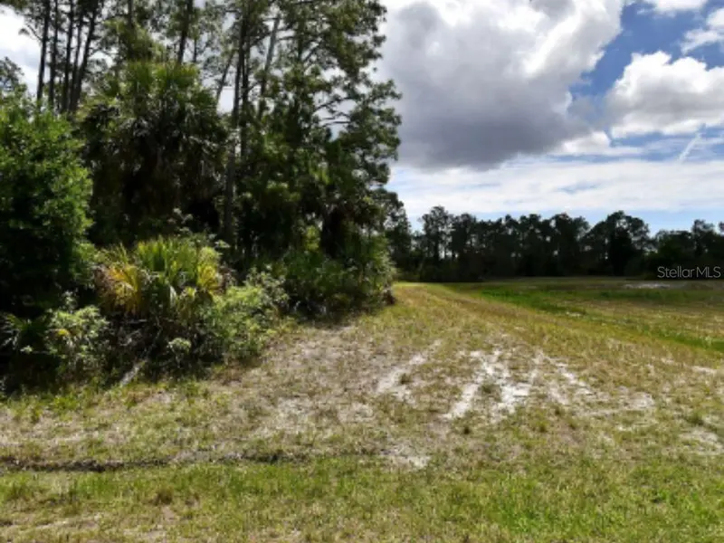 MOHEGAN AVENUE, NORTH PORT