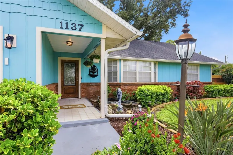 1137 PONDEROSA ROAD, VENICE