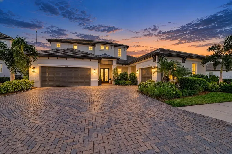 6185 LUNGO LAGO DRIVE, SARASOTA