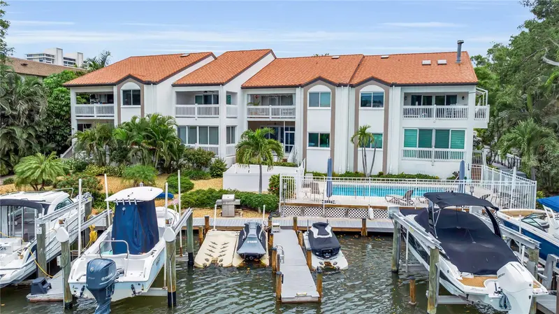 862 HUDSON AVENUE #862, SARASOTA, photo 4 of 53