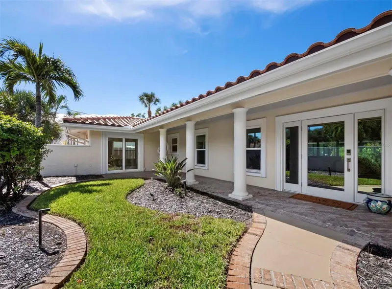 5012 HIGEL AVENUE, SARASOTA, photo 5 of 57