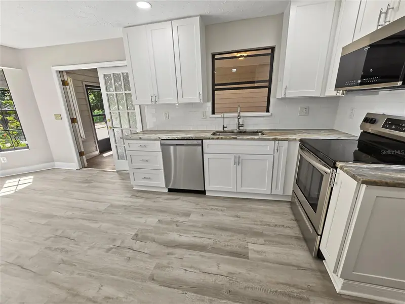 Thumbnail 26
