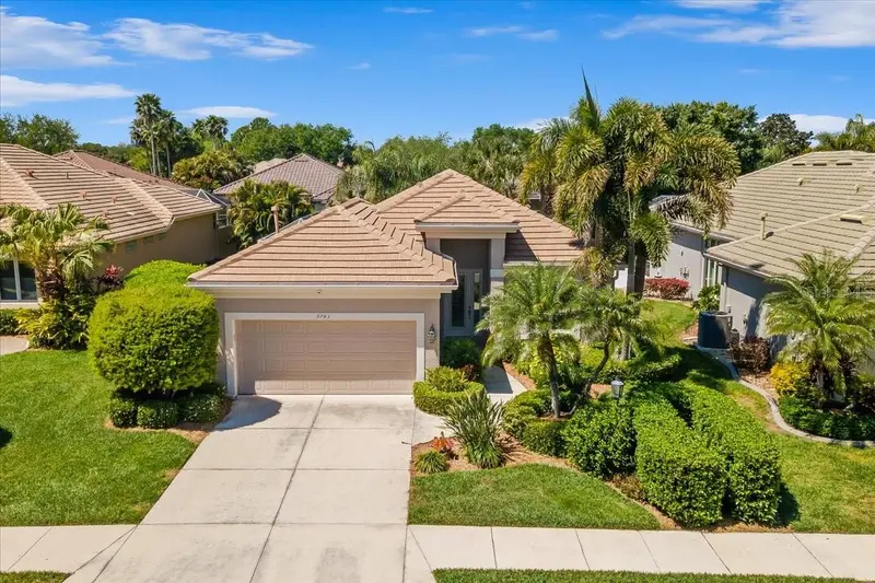 9743 53RD DRIVE, BRADENTON, photo 2 of 85
